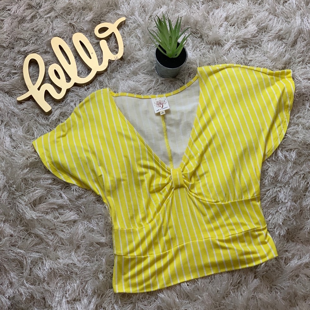 Self esteem NWOT yellow and white crop top